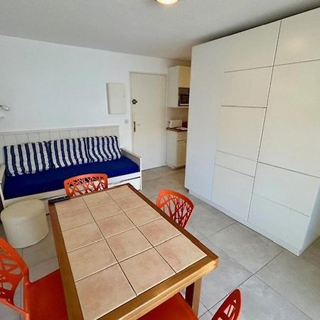 Appartement T2 A Royan, 4 Pers., Proche Plage Et Commerces, Parking, Balcon, Confortable Et Equipe - Fr-1-494-60 Buitenkant foto